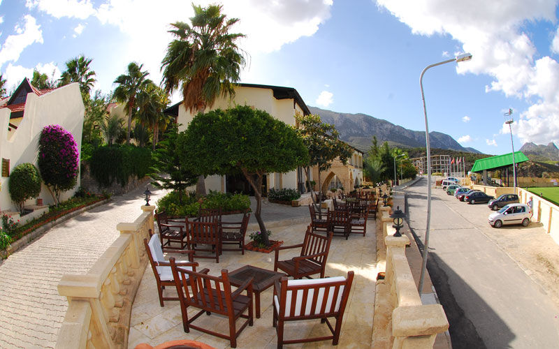 Bellapais Monastery Village Kazaphani Dış mekan fotoğraf